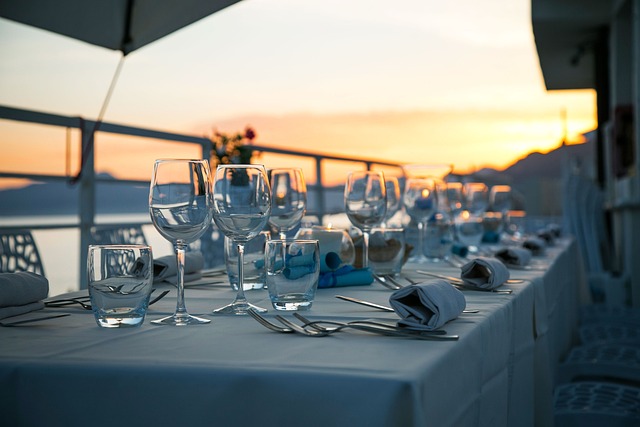 Comparison table highlighting key differences between white label and custom app development