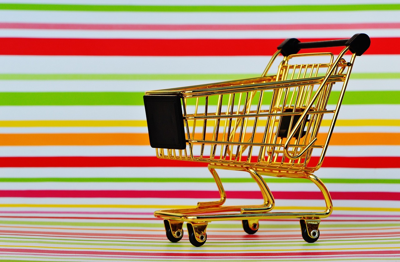 Ecommerce Mobile App Development: Costs, Advanced Features, and Strategic Choices