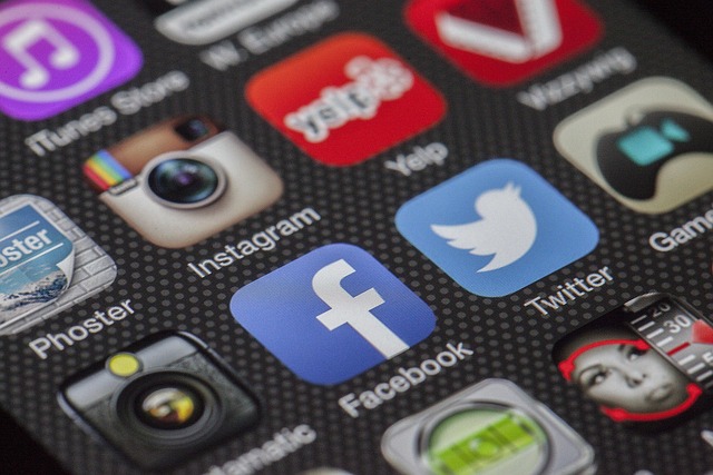 Smartphone screen displaying various social media and mobile app icons