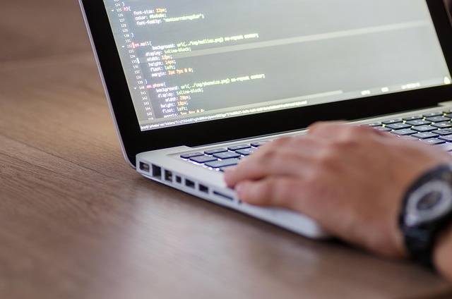 White label vs. custom app development