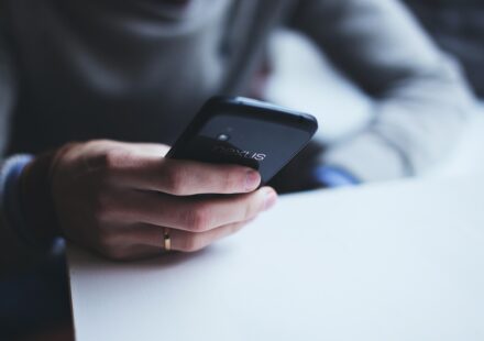 imy meaning texting, digital communication context, emotional text message, chat bubble imy, online conversation