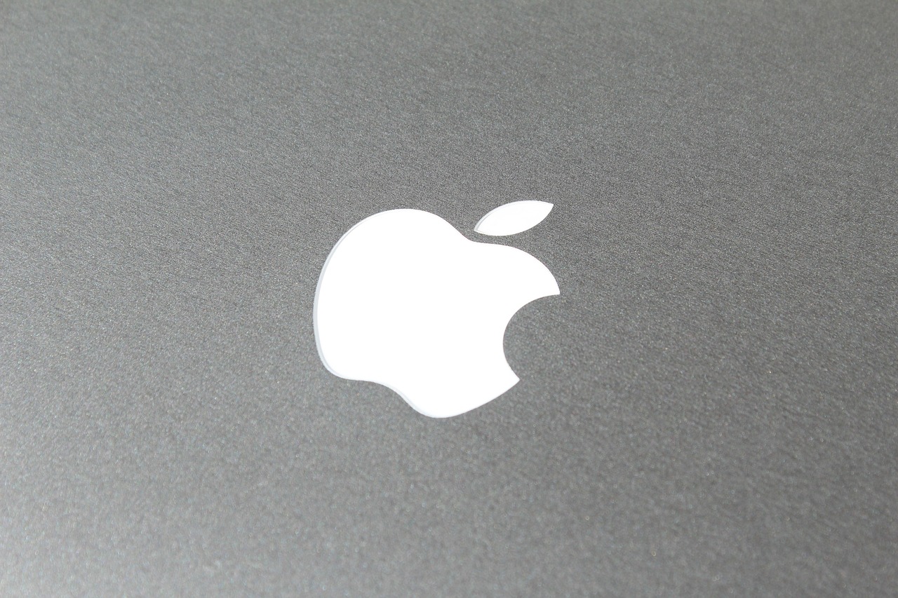 MacBook Pro Silver Discoloration: Causes, Fixes, and Prevention