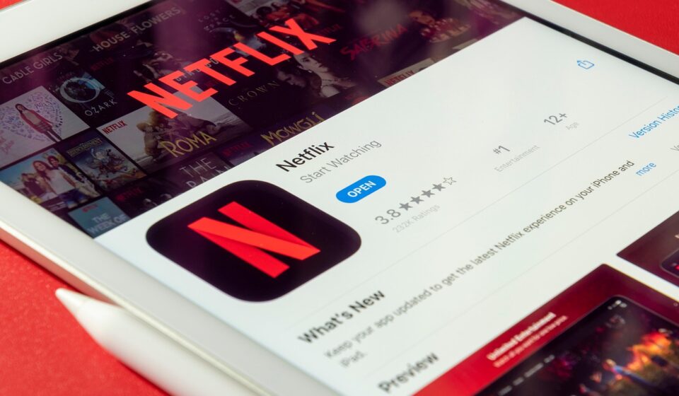 Max streaming interface