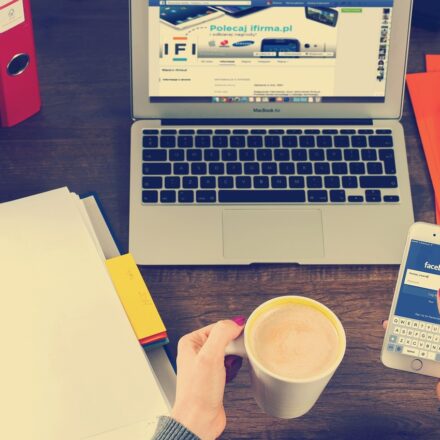 What Is troozer.com? Website Overview and Key Details