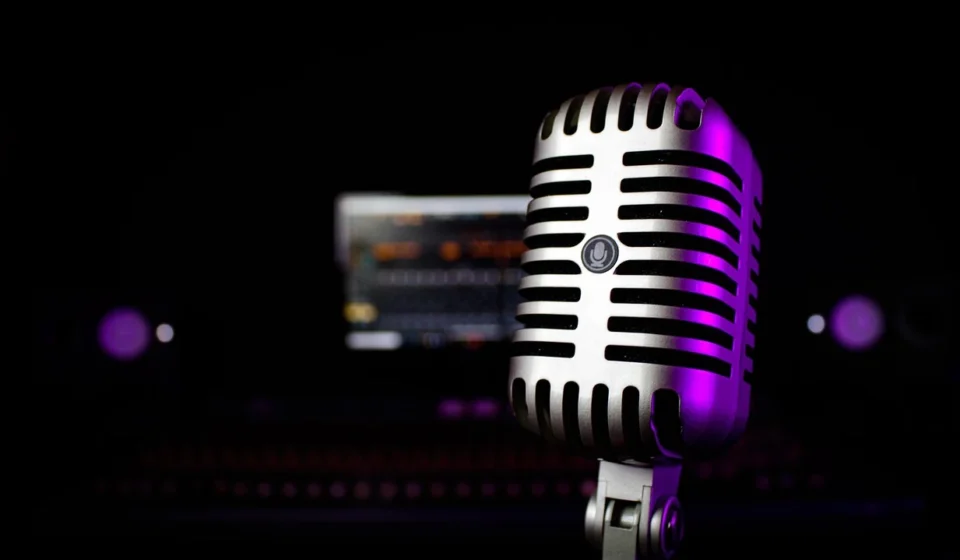 How to Build and Manage a Healthy Streaming Community