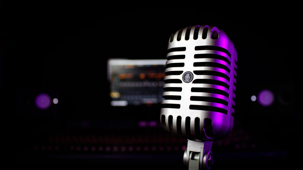 How to Build and Manage a Healthy Streaming Community