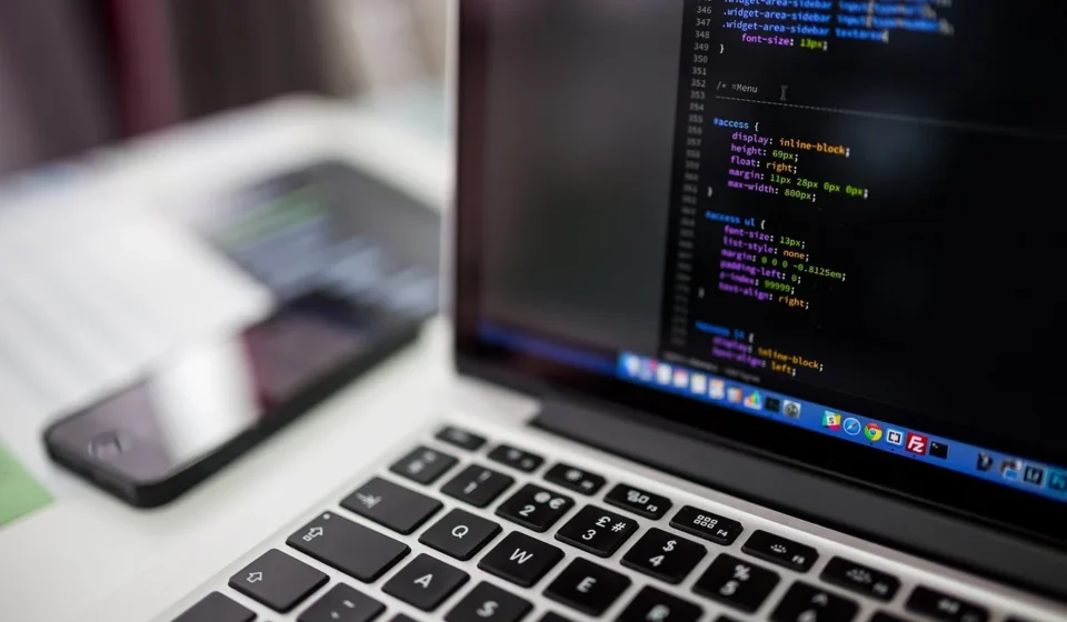 How to Use www.aka.ms.phonelink to Link Your Phone